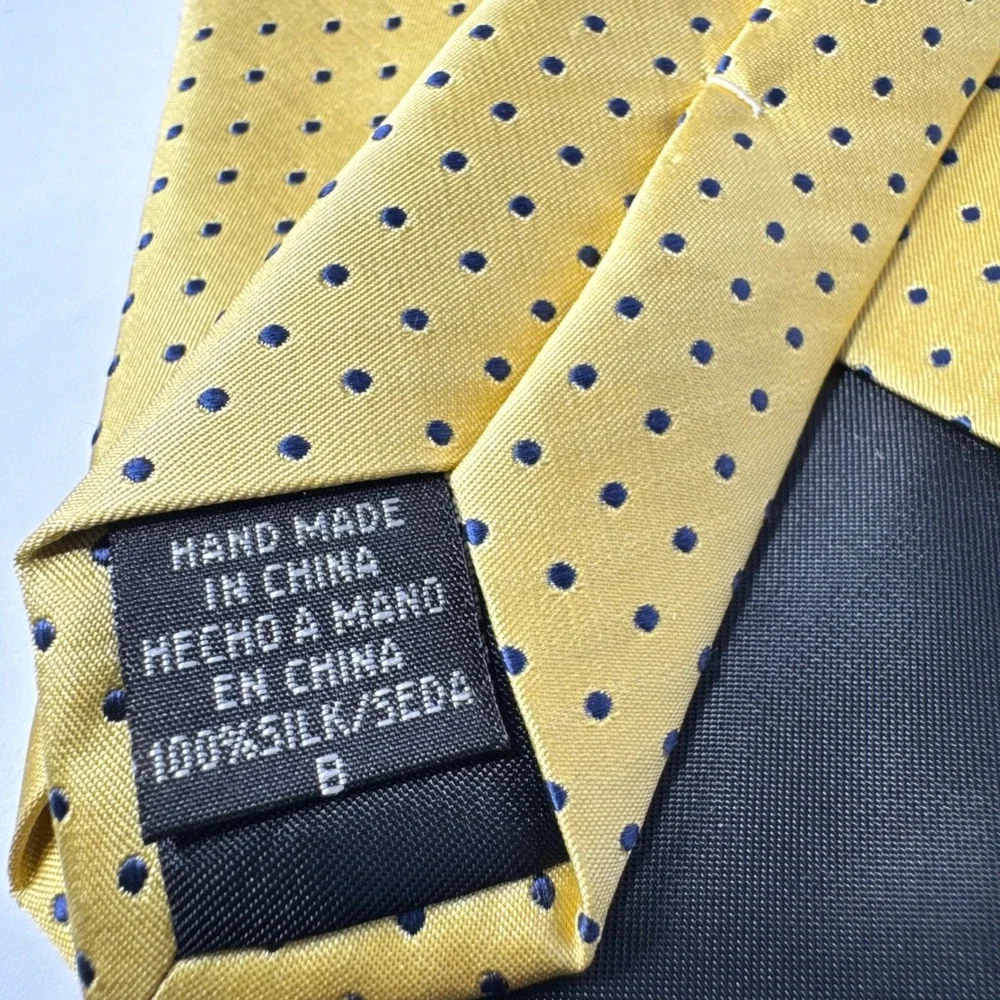Van Heusen Men's Yellow Silk Polka Dot‎ Necktie Navy Blue Dots Stain Resistant